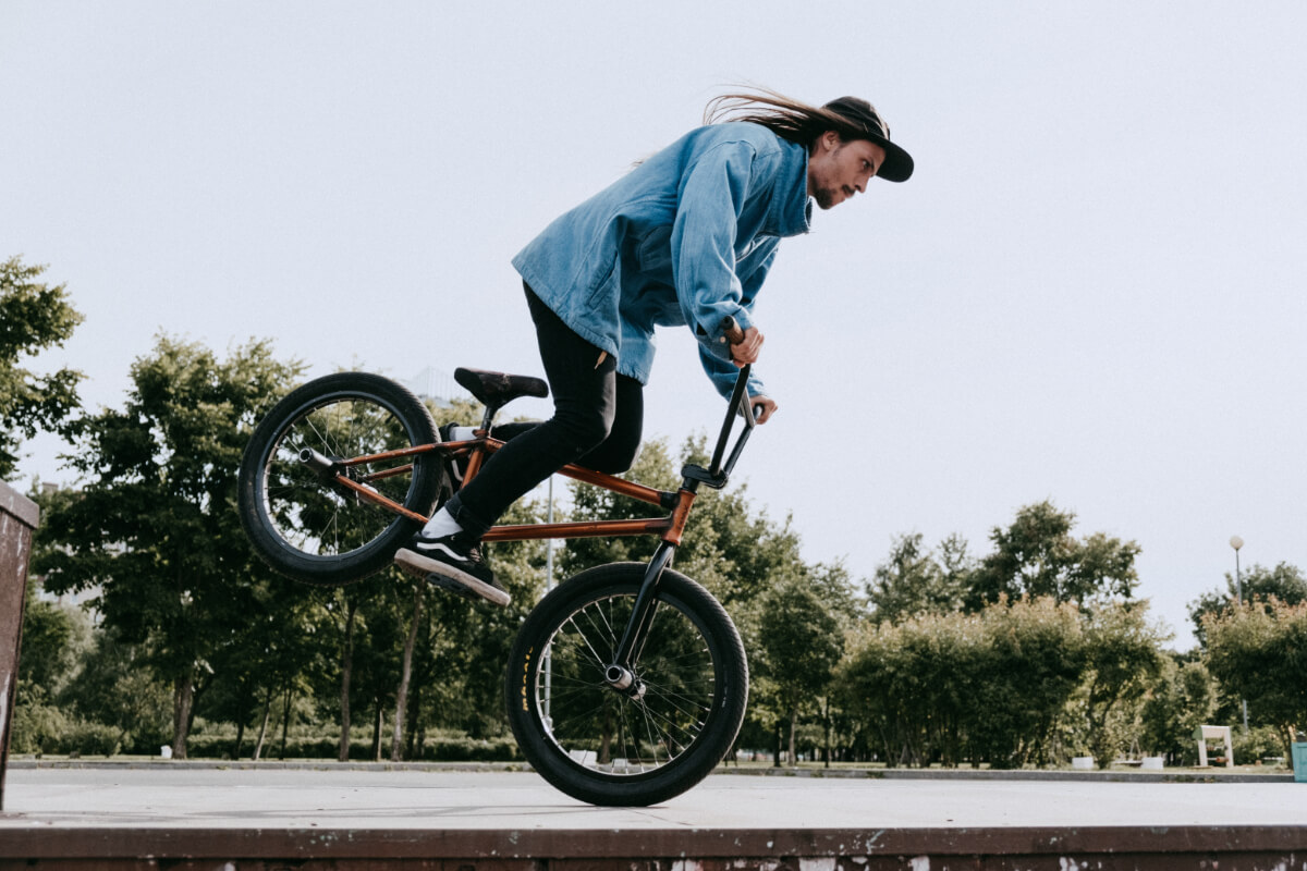doing bmx tricks with an angled bmx saddle doing bmx tricks with an angled bmx saddle