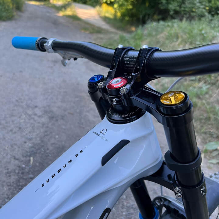 mondraker carbom mountain bike mondraker carbom mountain bike