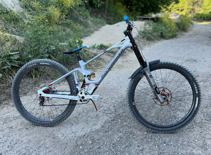 mondraker summum dh bike mondraker summum dh bike